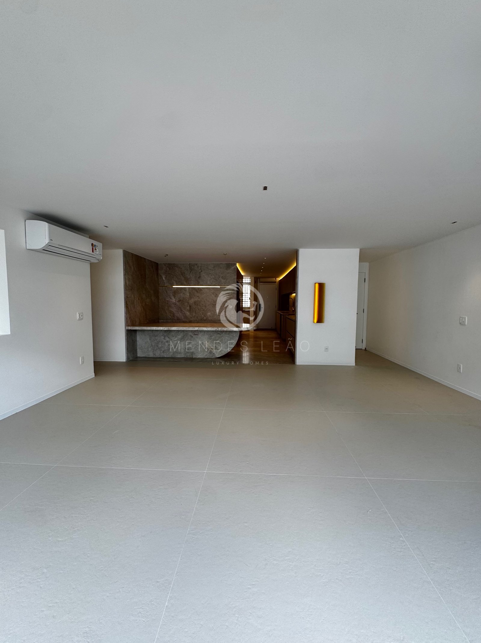 SQS 309 | Apartamento exclusivo à venda, uma das quadras mais tradicionais, arborizadas e valorizadas da Asa Sul.